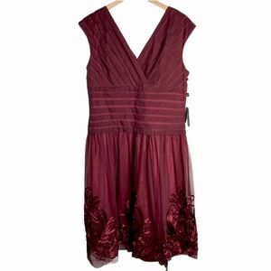 Adrianna Papell Burgundy Dark Red Sleeveless Dress Size 14 Knee Length NWT